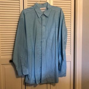 Men’s light blue dress shirt